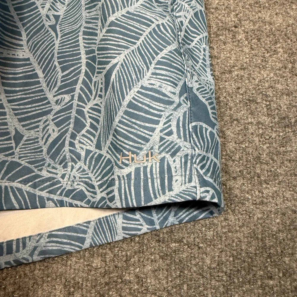 HUK Swim Trunks‎ Mens XXL Blue White Print Stretch Board Shorts Surf Swim Fish
